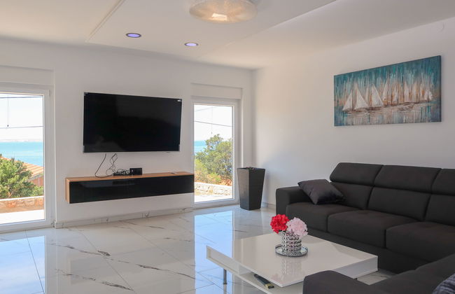 Emili & Elias - Photo 4