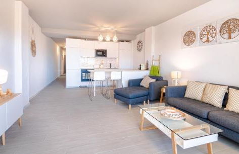 Apt w Beach/Mountain Views, Pool and Parking - Photo 2