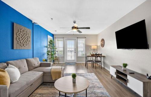 2BR Spacious Getaway Near Dwntown, Pool, UT Austin - Foto 19