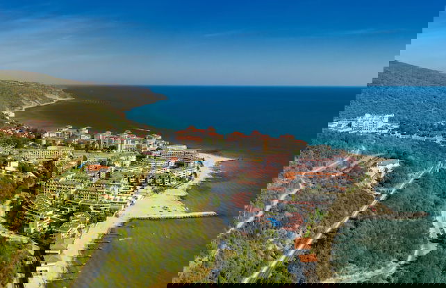 Menada Villa Astoria - Photo 1