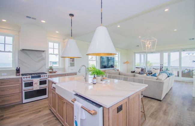 Stunning 4BR Vacation Rental With Private Pool, Spa, & Resort Club Cards - Photo 13