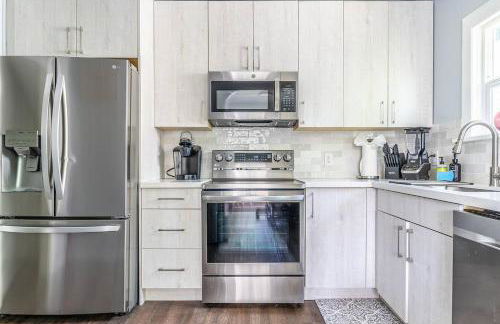 Cozy Craftsman Cottage 10 minutes away from DT! - Foto 2