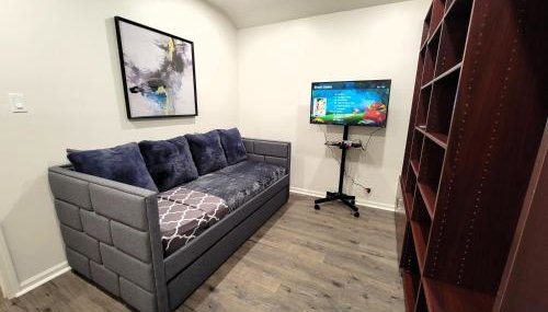 Perfectly located Pico Robertson ground floor 3 bedroom apartment Walk to restaurants WIFI TV Game Console Parking 5 minutes to Rodeo Drive - Foto 3