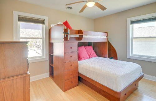 Walk to Surfside Beach Poolside Oasis - Foto 16