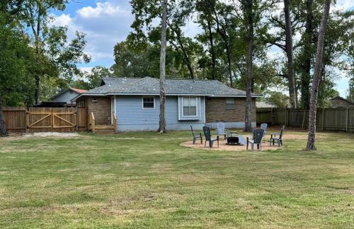 Cozy Family Getaway! - Photo 21