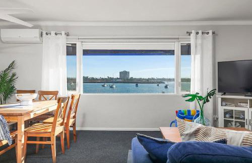 Bayfront 1-BR with Stunning View Steps to the Sand - Foto 1