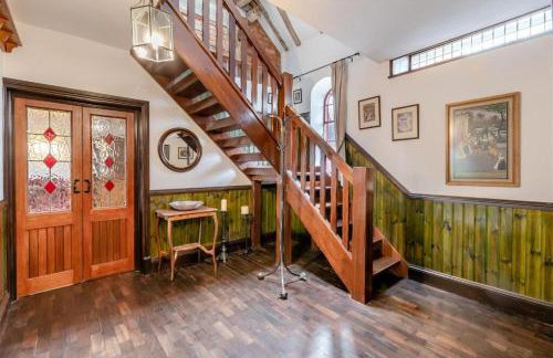 Pritams Gate 7 Bed 4 Bath Barn Conversion with Games Room Dog friendly Near the NEC & BHX - Foto 30