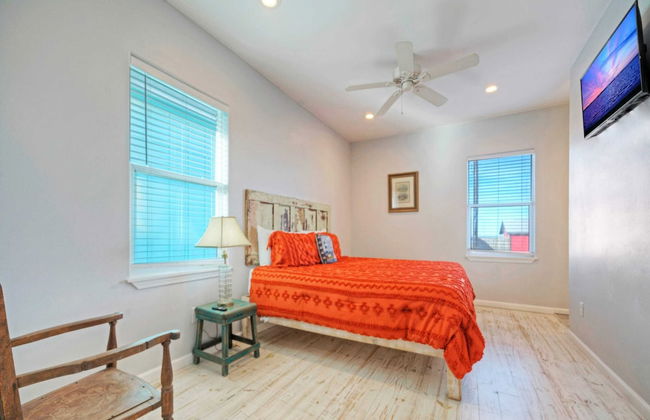 2 Homes on the Bay, Shared Waterfront Pool + Boat Dock Laguna Village Paradise - Foto 16