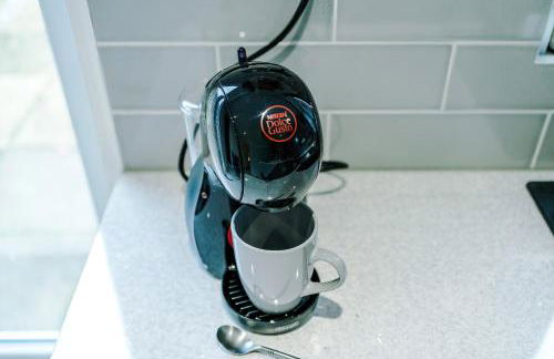 Stylish 2BR House for 4 in Manchester with Parking - Foto 16