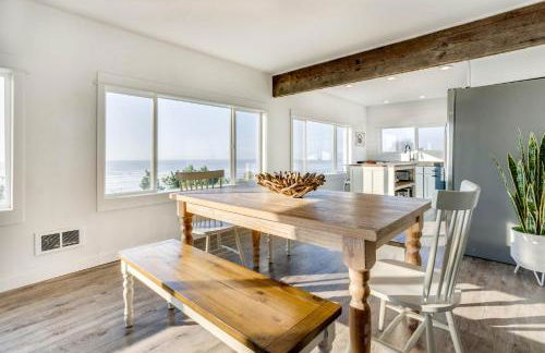 Ocean Front with Spectacular Views! 2 Bedroom, 2 Bath! Seal Rock Cottage! - Foto 7