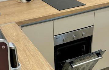 Omis apartment - near beach and town center, ground floor with small garden - Foto 30