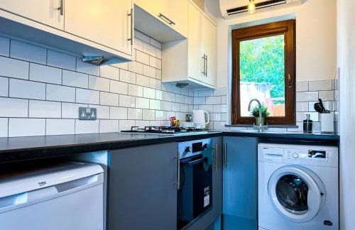 Unique Studio Apartment with Private Garden - Foto 10