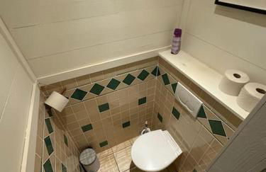 Beautiful 3 Star renovated Apt Sleeps 7 - Photo 23