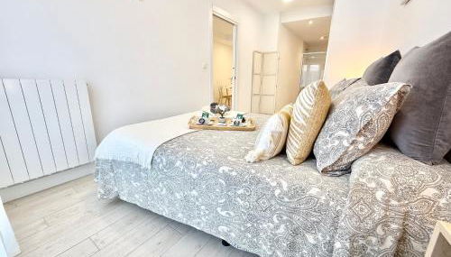 Castro Holidays - Apto D Céntrico Terraza con Garaje Gratis - Foto 4, wardrobe