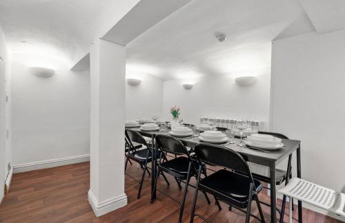 6 BR 4 Bath Central Worcester Sleeps 12 - Foto 14