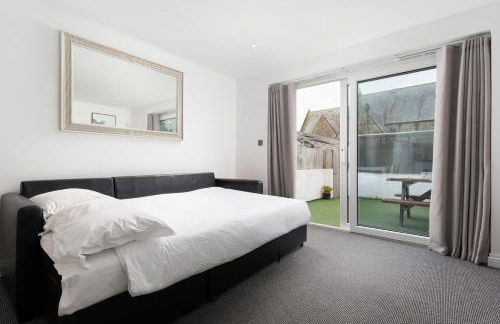 Modern Garden Apartment in a Large Victorian house - Foto 23