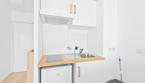 Studio Orly 15 min I Balcon, cuisine, Wi-Fi rapide - Foto 4, stove, minibar