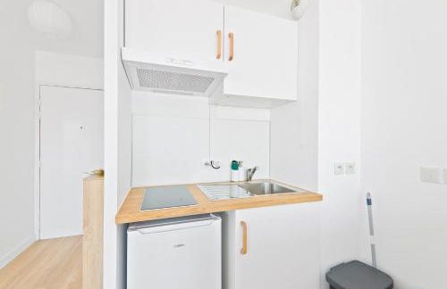 Studio Orly 15 min I Balcon, cuisine, Wi-Fi rapide - Foto 4