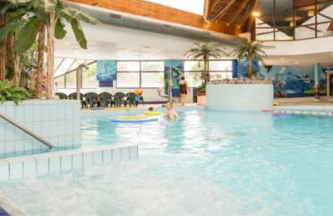 Cottage avec Parking gratuit - piscine et jeux - Foto 28