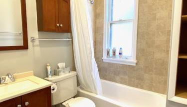 Spacious Historic Apartments In Lakeview Chicago - Walk to Wrigley, Nightlife, Shops, Hospitals - Foto 2
