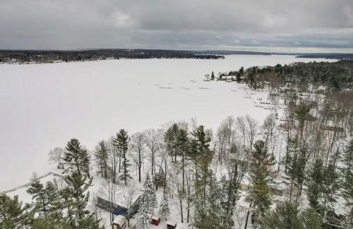 Lakefront Escape Dock Fire Pit Sleeps 14 - Foto 17