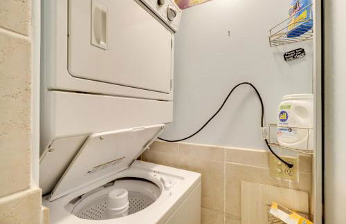 Close to Midtown! Cozy Reno River Cottage - Foto 17