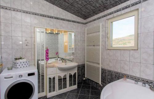 MY DALMATIA - Sport and Spa villa Neoric with private heated pool and tennis court - Foto 37