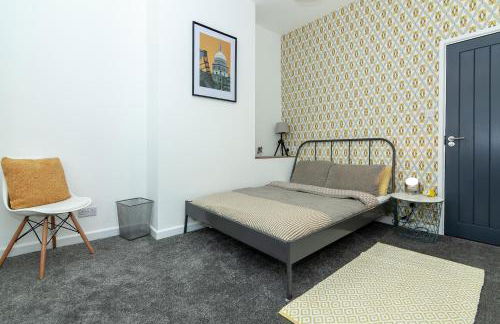 Park House - Large 3 Bedroom Victorian House, 10 Mins from Manchester - Foto 7