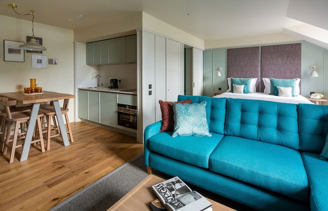 Abbey Strand Apartments, at Holyrood - Photo 2