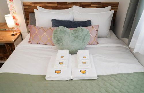 Beach Block 2-Bed with Coastal Palm Trees and Yard - Photo 35