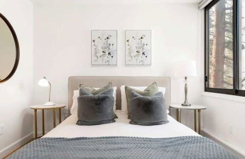 Renovated Riverfront 3 BR, 2 BA with Pool - Walk to Town! - Foto 21