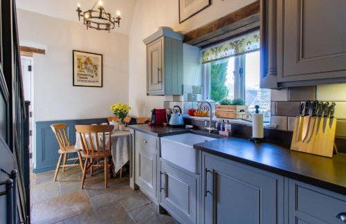 Graziers Cottage - character Cotswold cottage with inglenook, parking and pub nearby - Foto 7