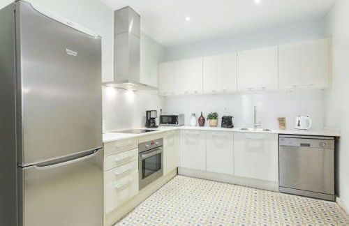 The Collection Barcelona - 4bedroom apartment with a balcony in Las Ramblas 1 2 - Photo 11