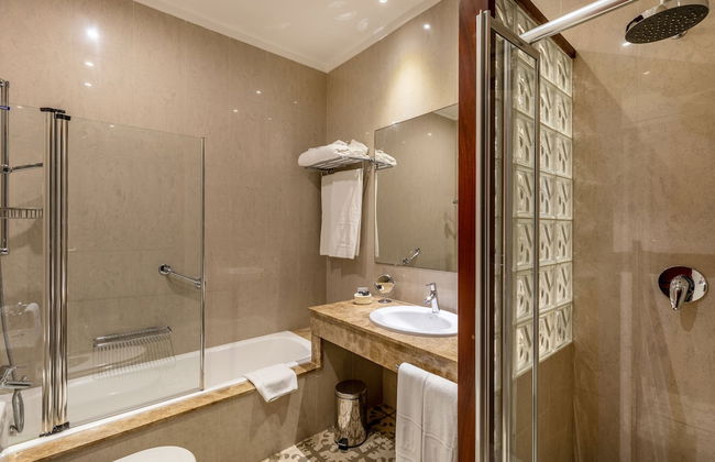 Hotel Llenaire - Foto 18