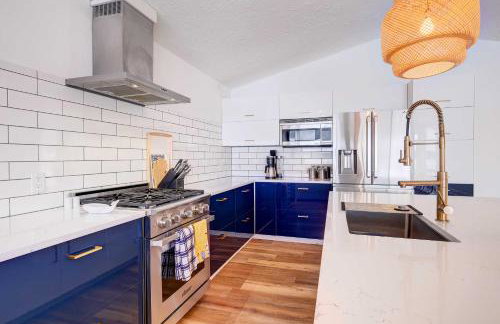 East Jordan Vacation Rental on Lake Charlevoix! - Foto 9