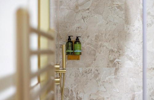 Spacious 4-Bed Apartment Opposite Windsor Castle - Foto 28