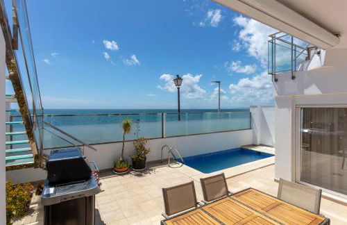 First Row Beach Villa - Photo 51