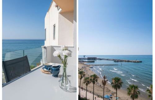 In front of SEA & CENTER - Foto 24