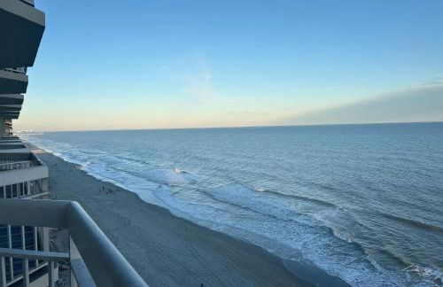 LUXURIOUS Oceanfront Condo, 1 bedroom-2 bath, Sleeps 4, indoor and outdoor pools, Waters Edge-Garden City-Murrells Inlet SC -NO PETS - Photo 19