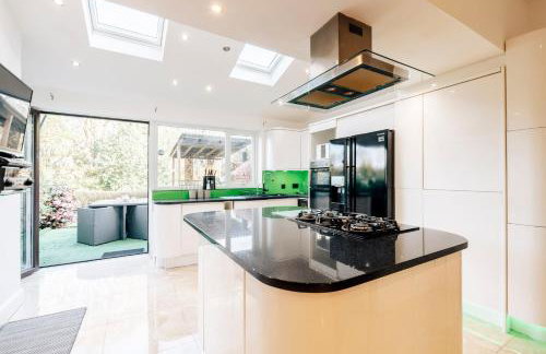 Luxury Unique Townhouse with Hottub & Pizza Oven - Foto 1