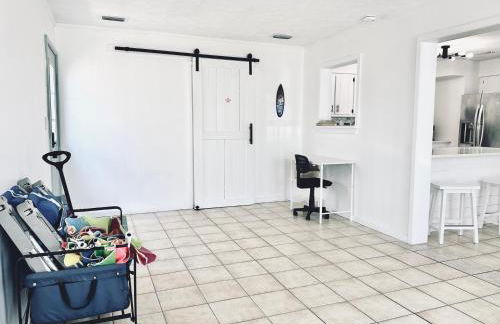 Sea Salt Vacation Home, Private Pool - Walk to Beach - Foto 28