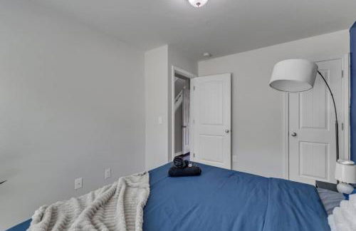 3BR Townhouse King Bed Garage Near NC State - Foto 35