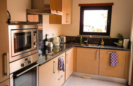 Luxury 3-bedroom apartment at high-end Praia da Luz - Photo 22