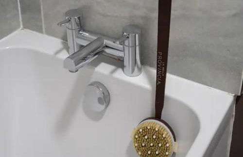 Pass the Keys Stylish Modern 3 bed house with Parking - Foto 18