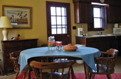 Lakefront Cabin with Private Dock Boat, Fish and Swim - Foto 13