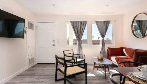 Unwind in Spacious 2BR Apt Sleeps 6 with Parking - Foto 4