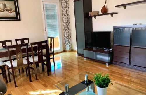 Apto Alma Parking y Piscina GRATIS - Foto 11