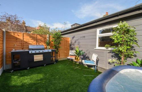 Lux Versace Pad Sleeps 10 Hot Tub, Cinema & Games Room - Foto 34