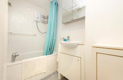 Charming 1-Bedroom Edinburgh City Getaway - Foto 34