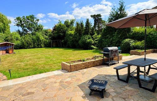 6-Beds, Private Road, Beautiful Garden - Foto 22